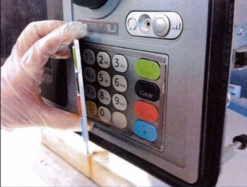 ATM　スキミング